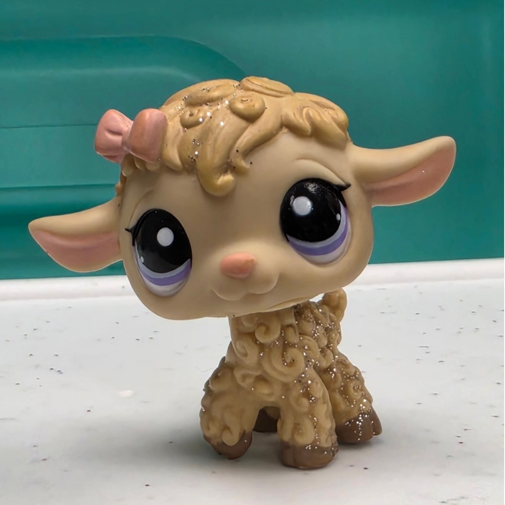 LPS Littlest Pet Shop Yellow Beige Purple eyes lamb Collectable Figure Pet 1003